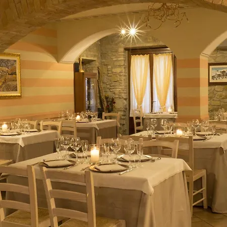 Farm stay Il Melograno Agriturismo & Spa Pianello (Umbria)